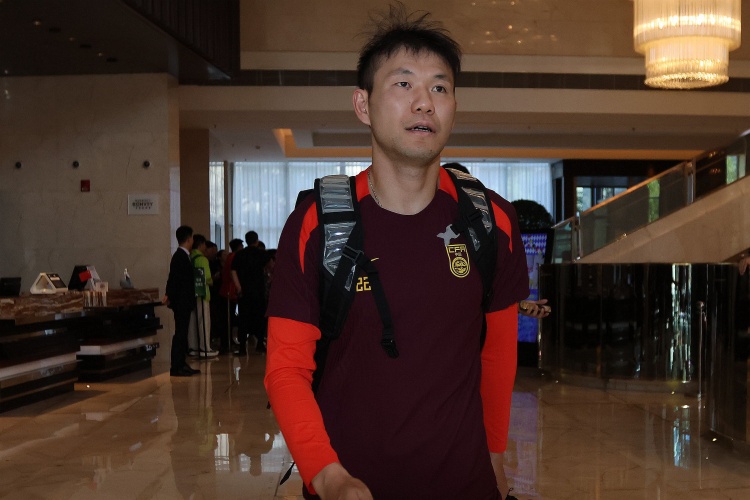  媒体人：如果李源一没伤没病，他落选名单在逻辑上讲不出合理性
